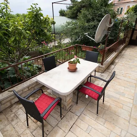 Apartment Peran Sibenik Exterior photo