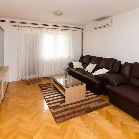 Apartment Peran Sibenik Exterior photo
