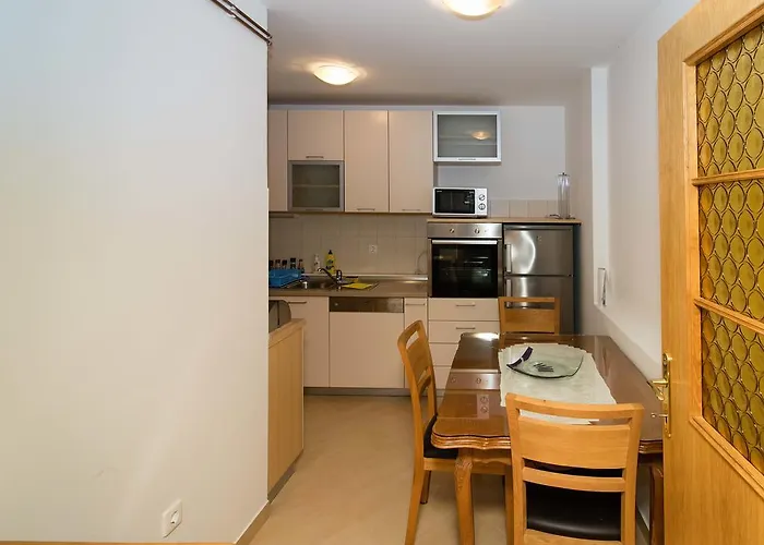 Apartment Peran